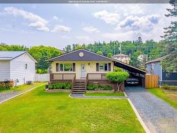 917 Valley Drive  Kenora, ON P9N 4A9