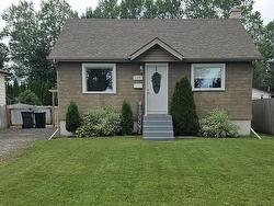 1325 Wallbridge Avenue Thunder Bay, ON P7E 3K7