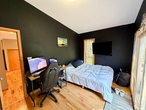 48 Sunset Trail, Kenora, ON - Indoor Photo Showing Bedroom