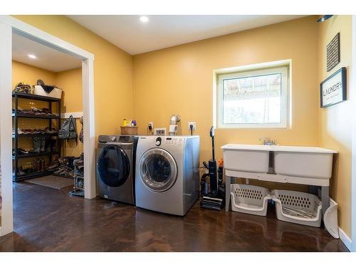 97 Garbutt Rd., O'Connor, ON - Indoor Photo Showing Laundry Room