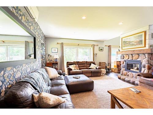 97 Garbutt Rd., O'Connor, ON - Indoor Photo Showing Living Room With Fireplace