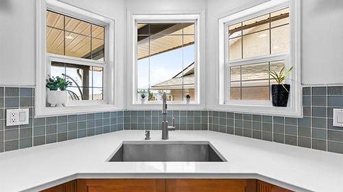 1901 Alder Street, Creston, BC - Indoor Photo Showing Kitchen