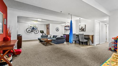 1901 Alder Street, Creston, BC - Indoor
