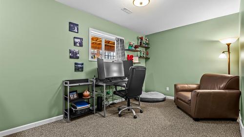 1901 Alder Street, Creston, BC - Indoor Photo Showing Other Room