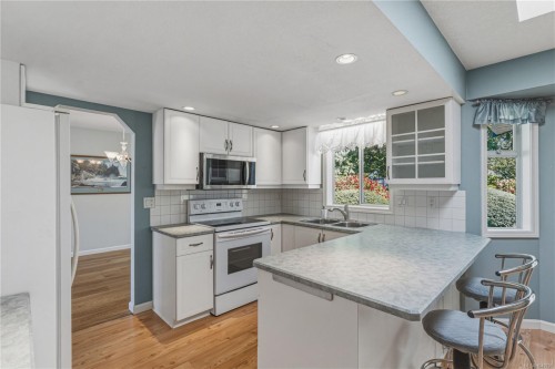 461 Rowan Dr, Qualicum Beach, BC 