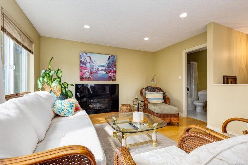 1731 Dar'S Pl, Qualicum Beach, BC 