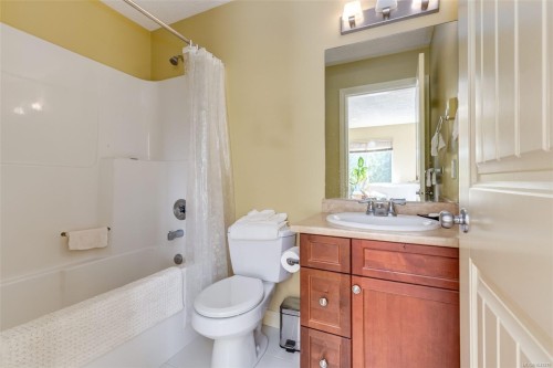 1731 Dar'S Pl, Qualicum Beach, BC 