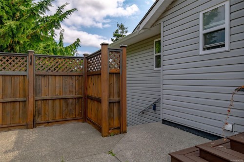 1731 Dar'S Pl, Qualicum Beach, BC 