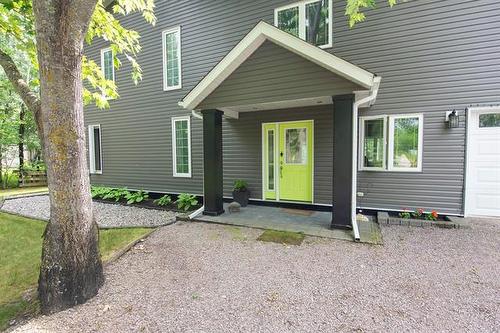 37 Awanipark Dr, Pinawa, MB - Outdoor With Exterior
