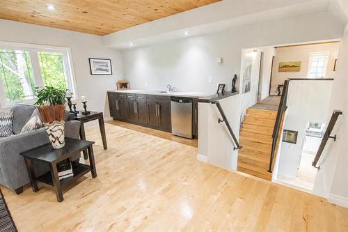 37 Awanipark Dr, Pinawa, MB - Indoor