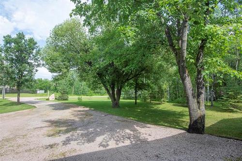 37 Awanipark Dr, Pinawa, MB - Outdoor