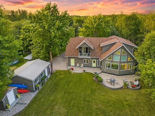 37 Awanipark Dr, Pinawa, MB - Outdoor With Deck Patio Veranda