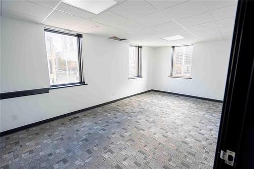 387 Broadway Ave, Winnipeg, MB 