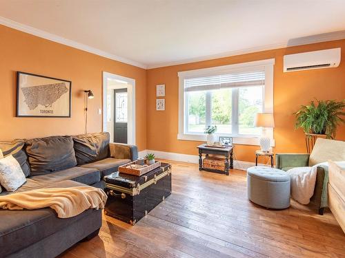 77 Spring Park Road, Charlottetown, PE - Indoor Photo Showing Living Room