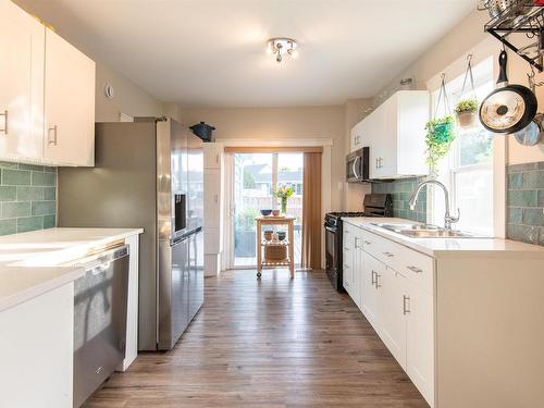77 Spring Park Road, Charlottetown, PE - Indoor Photo Showing Kitchen