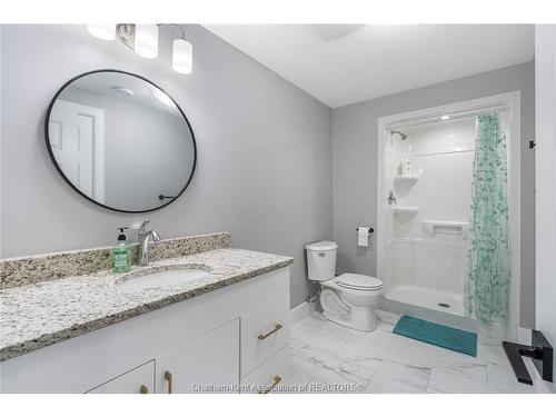 116 Brighton Place, Chatham, ON - Indoor Photo Showing Bathroom