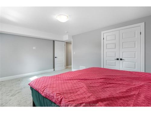 116 Brighton Place, Chatham, ON - Indoor Photo Showing Bedroom