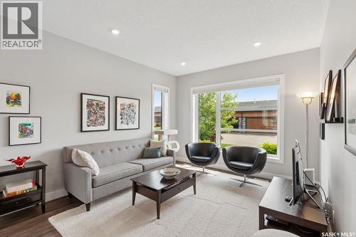 68 103 Pohorecky Crescent, Saskatoon, SK - Indoor Photo Showing Living Room