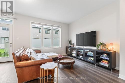 235 Billrian Crescent, Ottawa, ON - Indoor Photo Showing Living Room