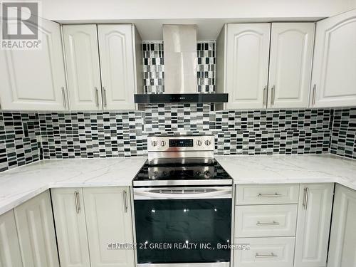 24 Sullivan Drive, Ajax, ON - Indoor Photo Showing Kitchen With Upgraded Kitchen