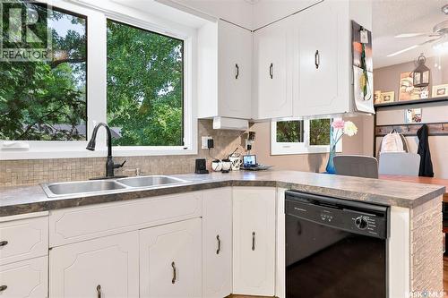 2309 Easthill, Saskatoon, SK - Indoor Photo Showing Kitchen With Double Sink