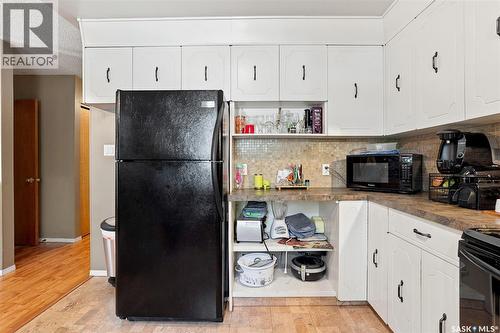 2309 Easthill, Saskatoon, SK - Indoor Photo Showing Kitchen