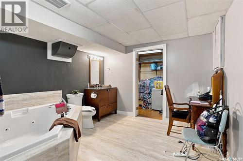 2309 Easthill, Saskatoon, SK - Indoor