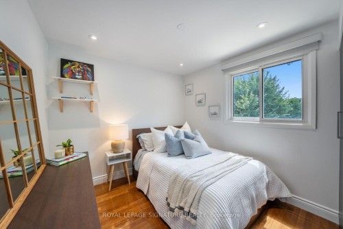 4194 Trellis Crescent, Mississauga, ON - Indoor Photo Showing Bedroom