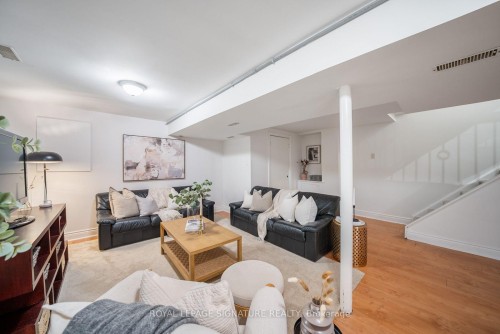 4194 Trellis Crescent, Mississauga, ON - Indoor Photo Showing Living Room