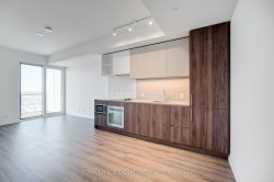4715-1000 Portage Parkway Vaughan, ON L4K 0L1