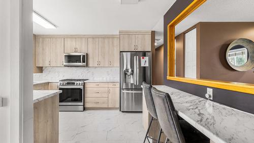 1244 Larch  S Drive, Cranbrook, BC - Indoor Photo Showing Kitchen