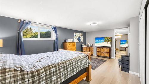 1244 Larch  S Drive, Cranbrook, BC - Indoor Photo Showing Bedroom