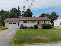 14 Golding ST  Sussex, NB E4E 2C1