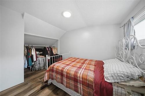 528 Windsor Ave, Winnipeg, MB 