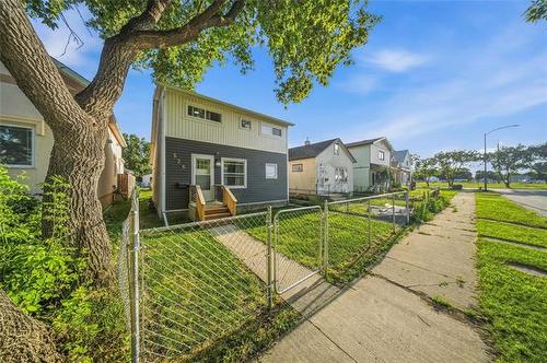 528 Windsor Ave, Winnipeg, MB 