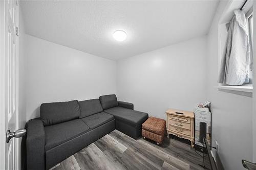 528 Windsor Ave, Winnipeg, MB 
