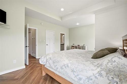 21 Glacier Bay, Steinbach, MB - Indoor Photo Showing Bedroom