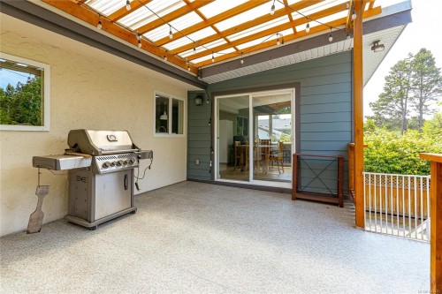 9480 Maryland Dr, Sidney, BC 