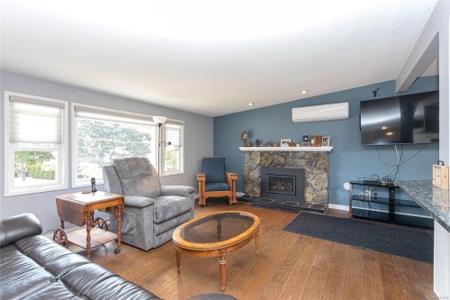 9480 Maryland Dr, Sidney, BC 