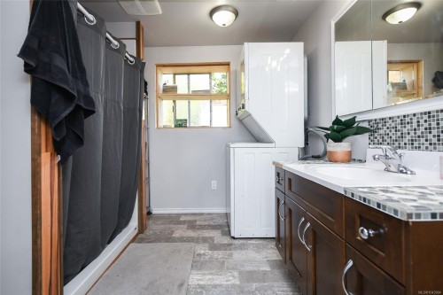 2178 Downey Ave, Comox, BC 