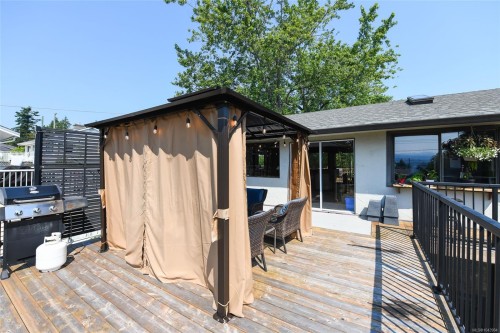 2178 Downey Ave, Comox, BC 