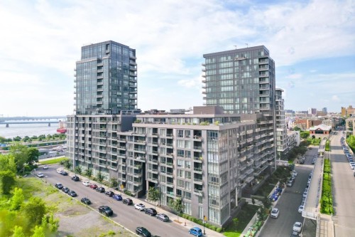 Exterior - 702-360 Rue Atateken, Montréal (Ville-Marie), QC - Outdoor With Facade