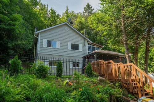 513 Ch. de Ste-Marguerite  Sainte-Marguerite-Du-Lac-Masson, QC J0T 1L0