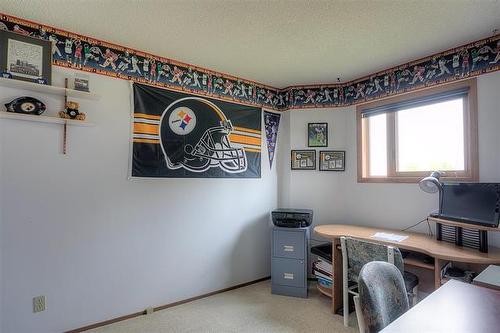 26 Bellemer Dr, Winnipeg, MB - Indoor Photo Showing Office