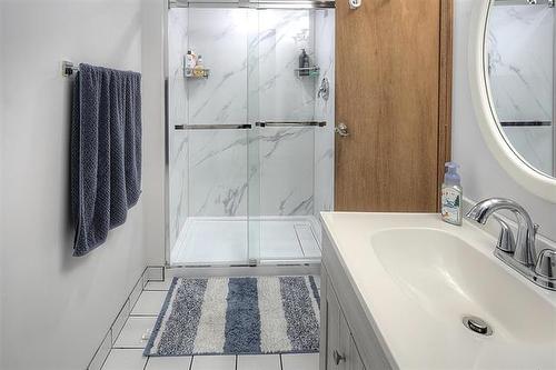 26 Bellemer Dr, Winnipeg, MB - Indoor Photo Showing Bathroom