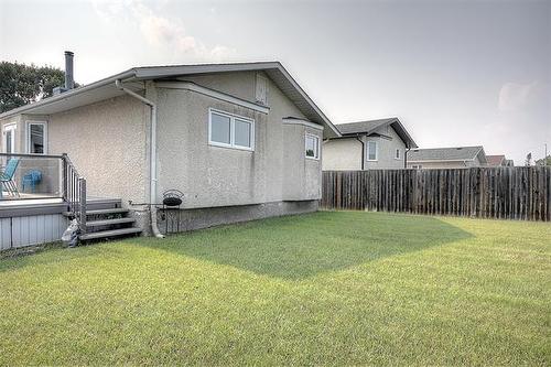 26 Bellemer Dr, Winnipeg, MB - Outdoor With Exterior
