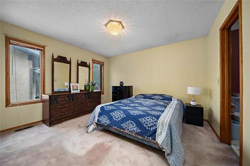 103 Poplynn Dr, Winnipeg, MB - Indoor Photo Showing Bedroom