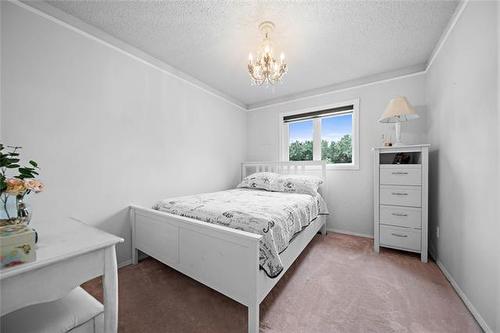 103 Poplynn Dr, Winnipeg, MB - Indoor Photo Showing Bedroom