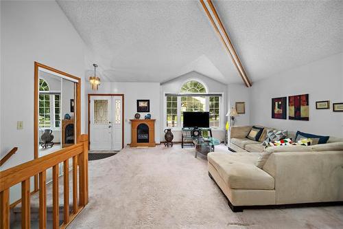 103 Poplynn Dr, Winnipeg, MB - Indoor