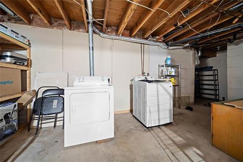 103 Poplynn Dr, Winnipeg, MB - Indoor Photo Showing Laundry Room